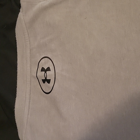 Under Armour fitted heatgear size large grey yellow black - Picture 8 of 8